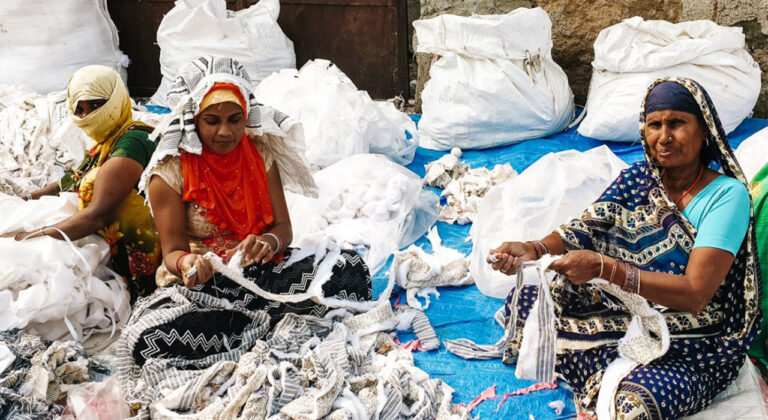 Slum tour in delhi get your guide 1